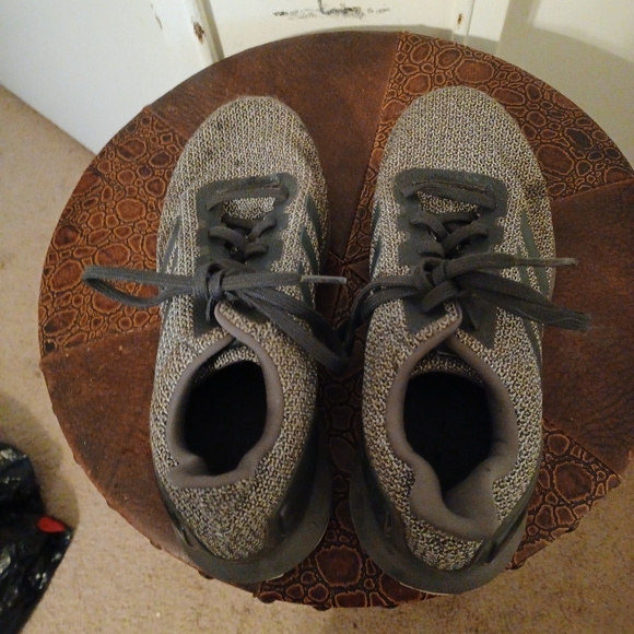 Mens adidas sneakers - Picture 1 of 4